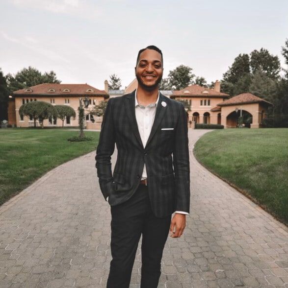 Land Listing Agent Photo