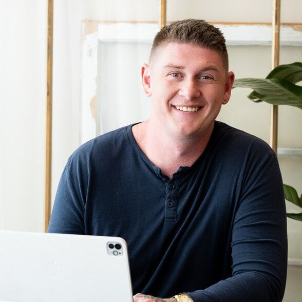 Land Listing Agent Photo