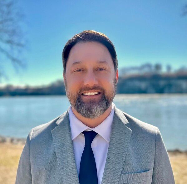 Land Listing Agent Photo