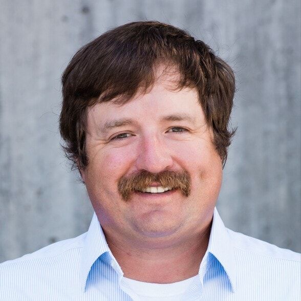 Land Listing Agent Photo