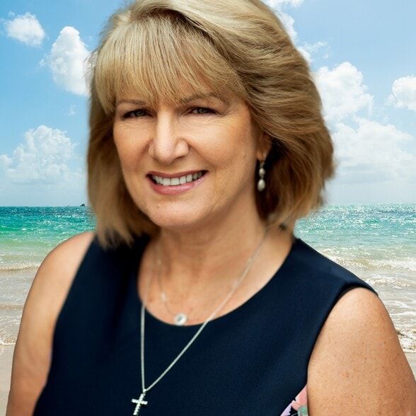 Land Listing Agent Photo