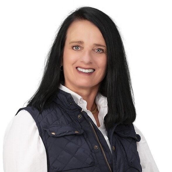 Land Listing Agent Photo