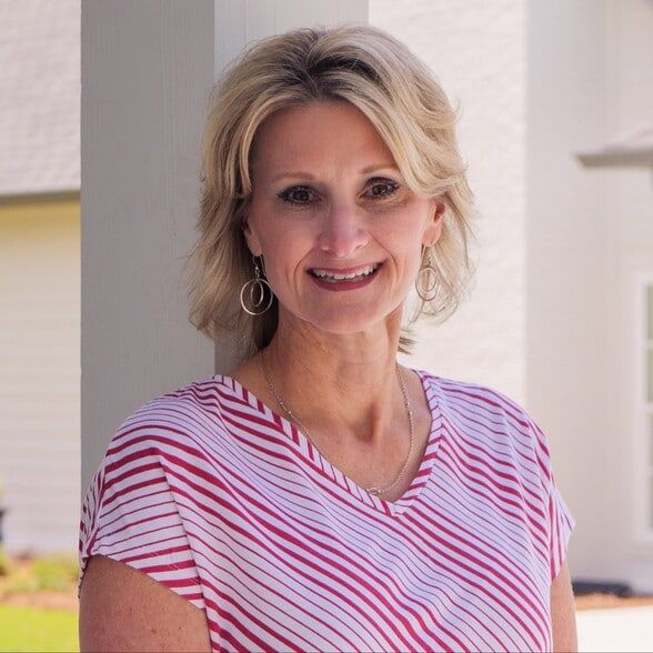 Land Listing Agent Photo