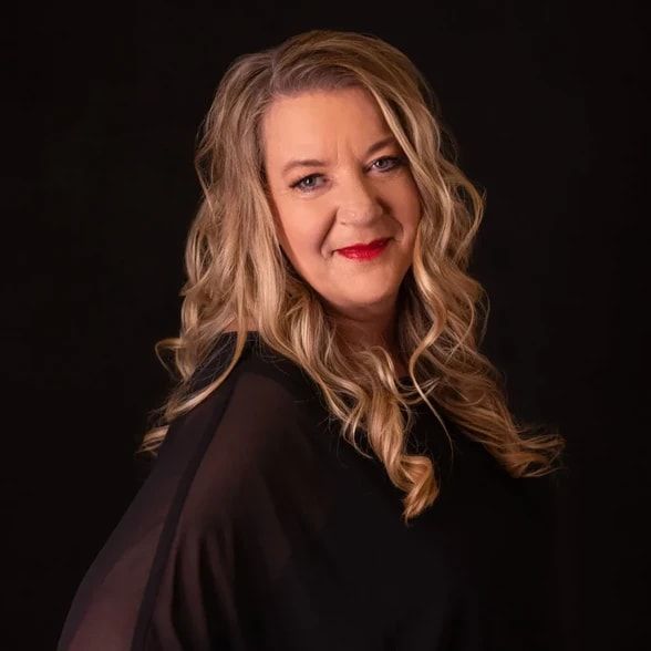 Land Listing Agent Photo