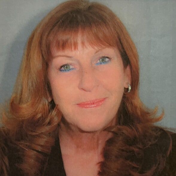 Land Listing Agent Photo