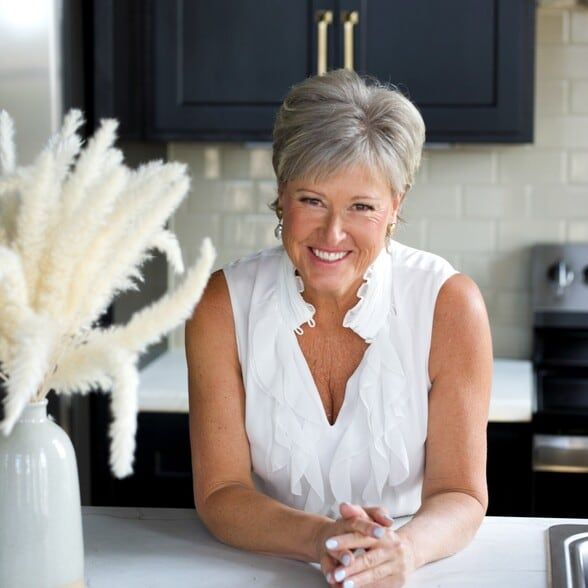 Land Listing Agent Photo