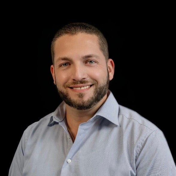 Land Listing Agent Photo