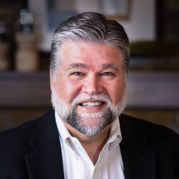 Land Listing Agent Photo