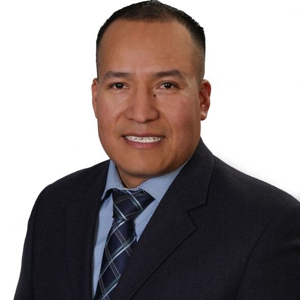 Land Listing Agent Photo