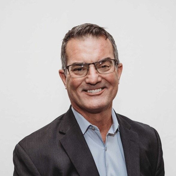 Land Listing Agent Photo