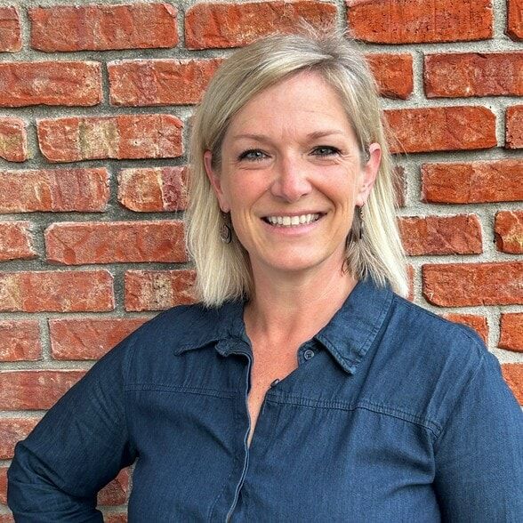 Land Listing Agent Photo