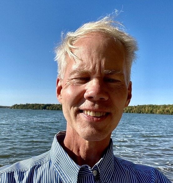 Land Listing Agent Photo