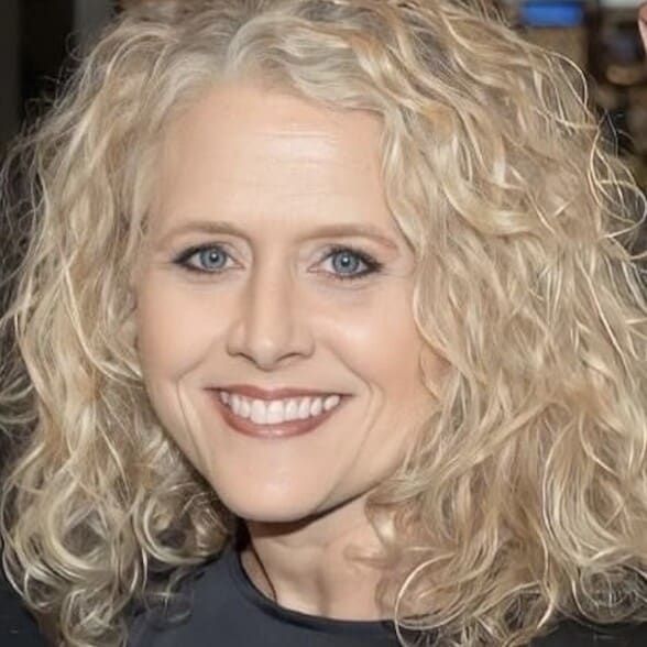 Land Listing Agent Photo