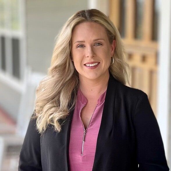 Land Listing Agent Photo