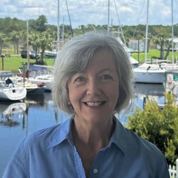 Land Listing Agent Photo