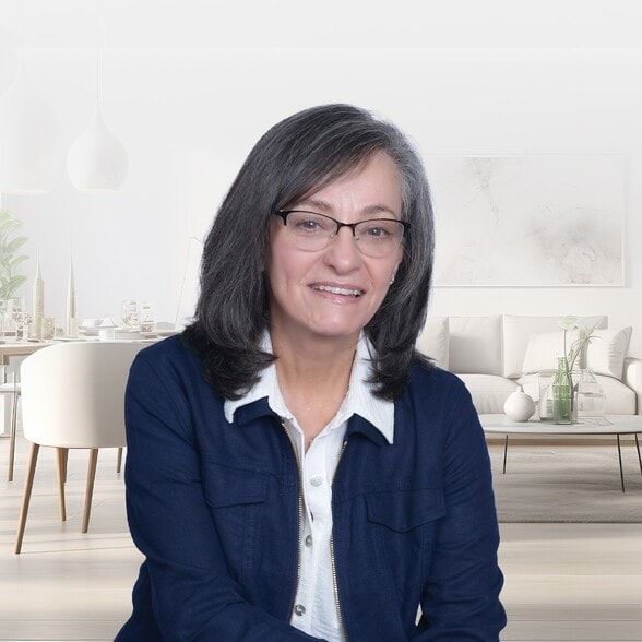 Land Listing Agent Photo