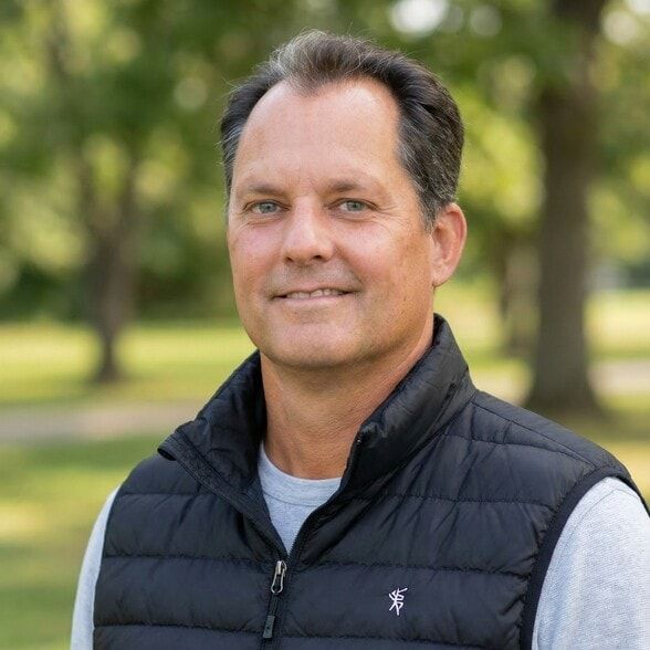 Land Listing Agent Photo