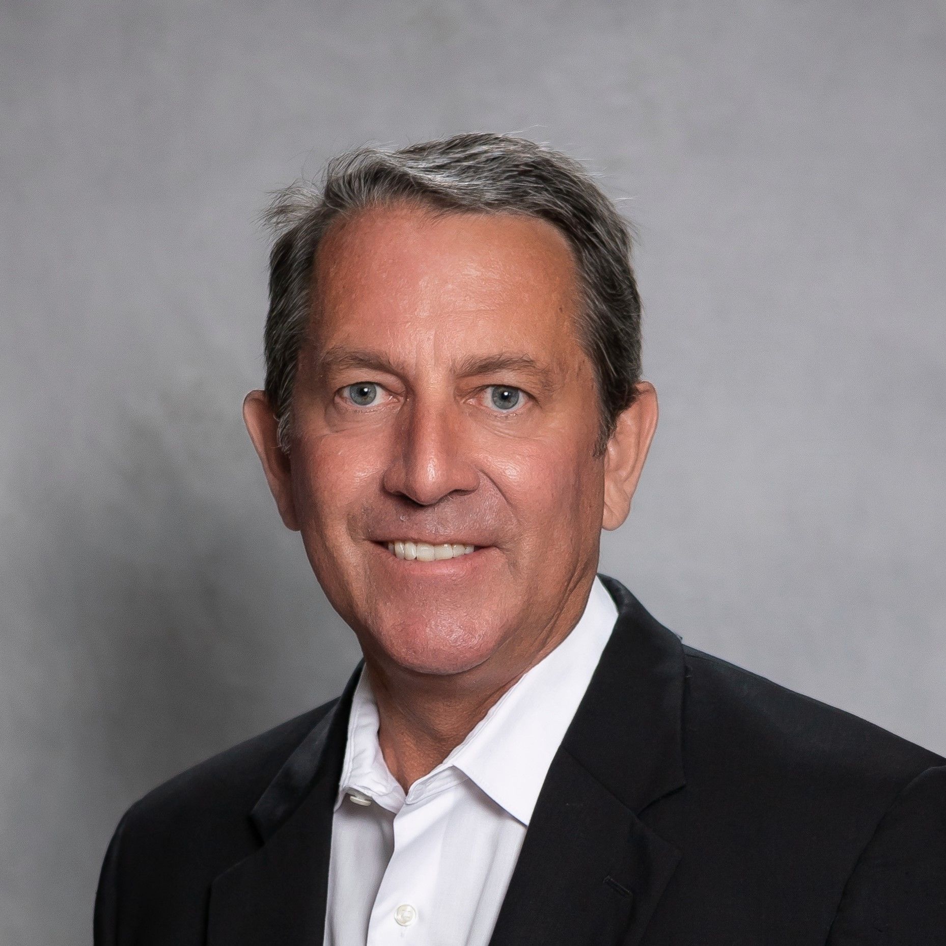 Land Listing Agent Photo