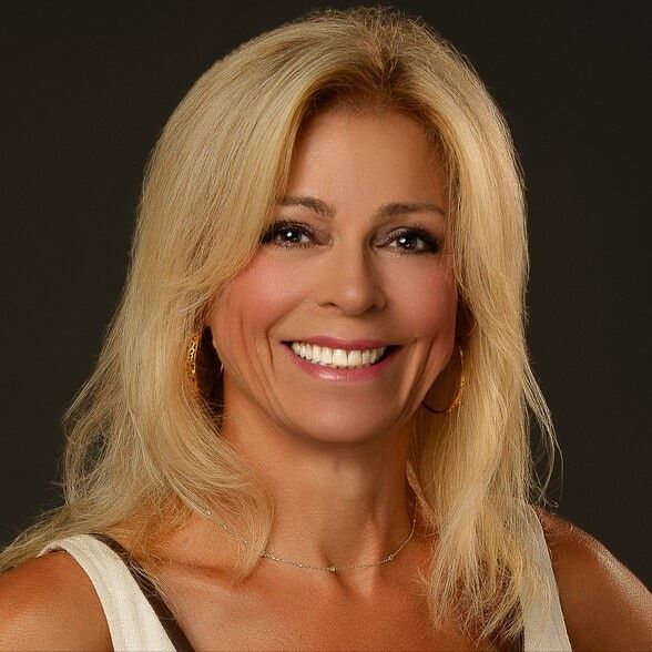 Land Listing Agent Photo