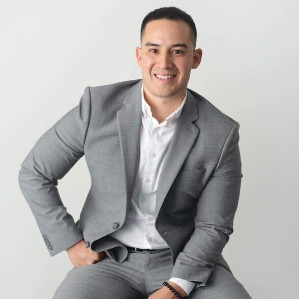 Land Listing Agent Photo