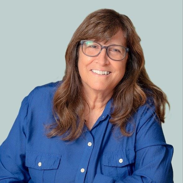 Land Listing Agent Photo