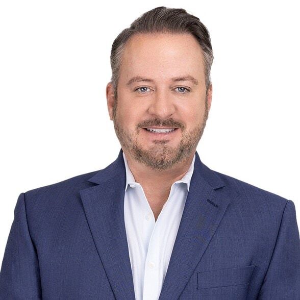 Land Listing Agent Photo