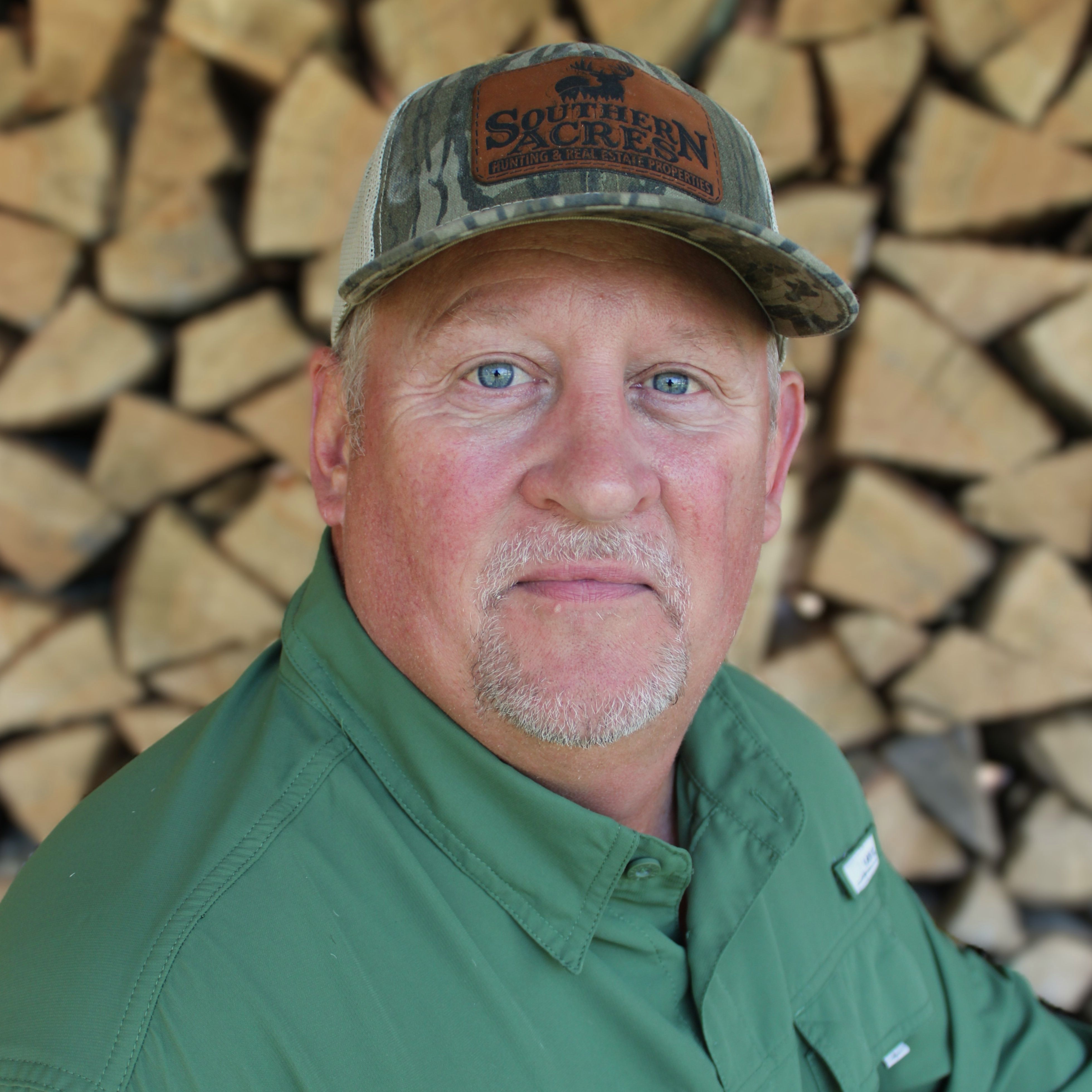 Land Listing Agent Photo