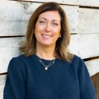 Land Listing Agent Photo