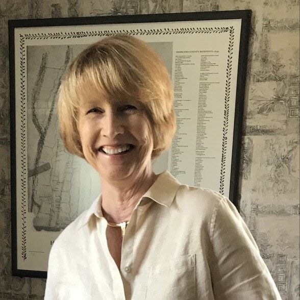 Land Listing Agent Photo