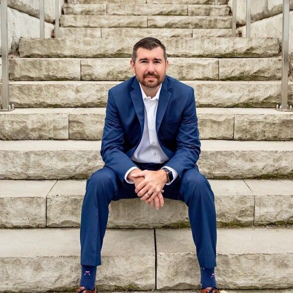 Land Listing Agent Photo