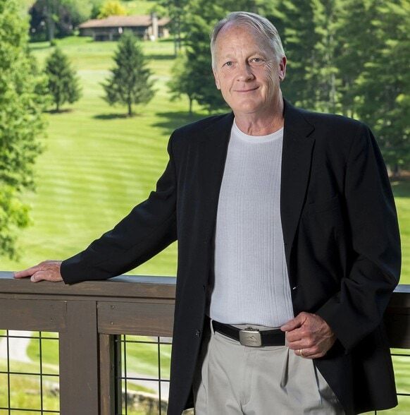 Land Listing Agent Photo