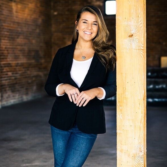 Land Listing Agent Photo