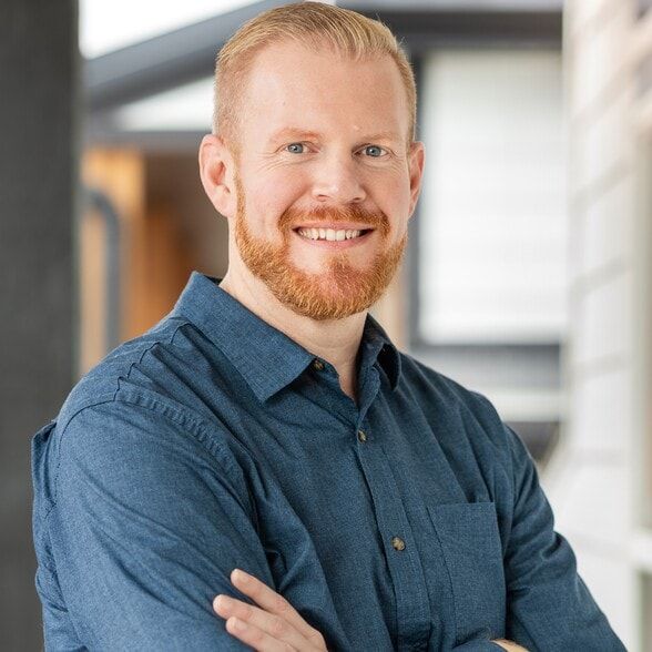 Land Listing Agent Photo