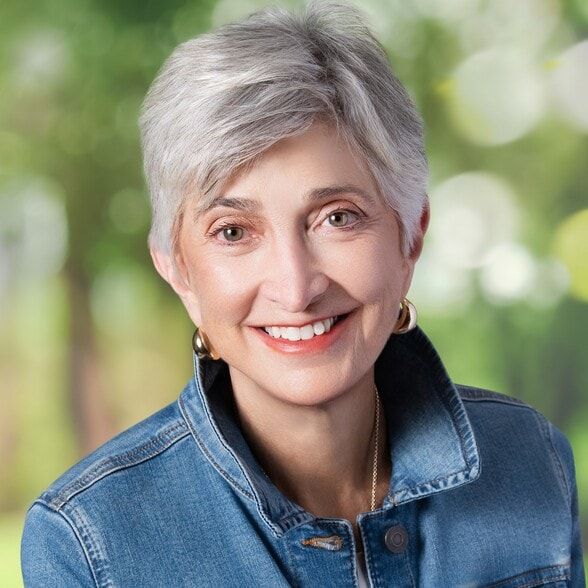 Land Listing Agent Photo