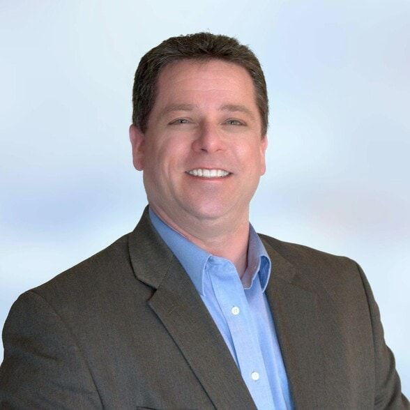 Land Listing Agent Photo