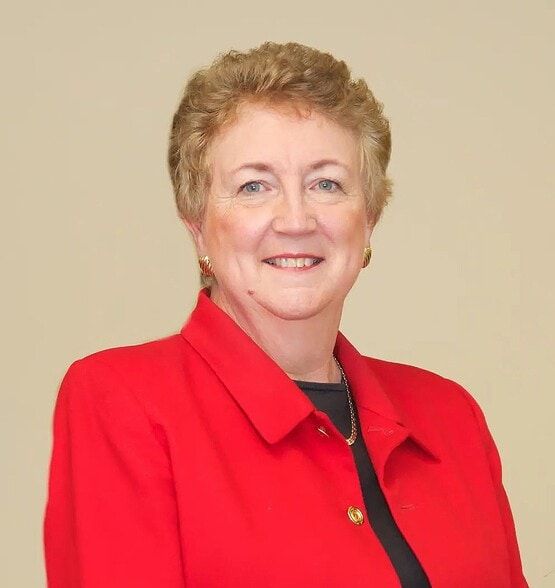 Land Listing Agent Photo