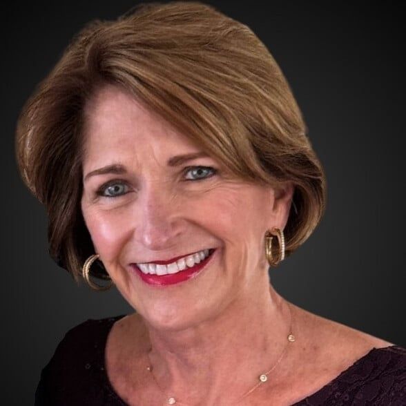 Land Listing Agent Photo