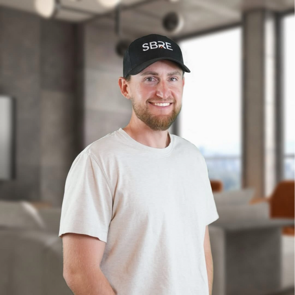 Land Listing Agent Photo