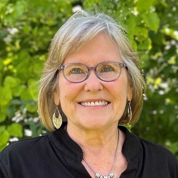 Land Listing Agent Photo