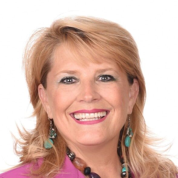 Land Listing Agent Photo