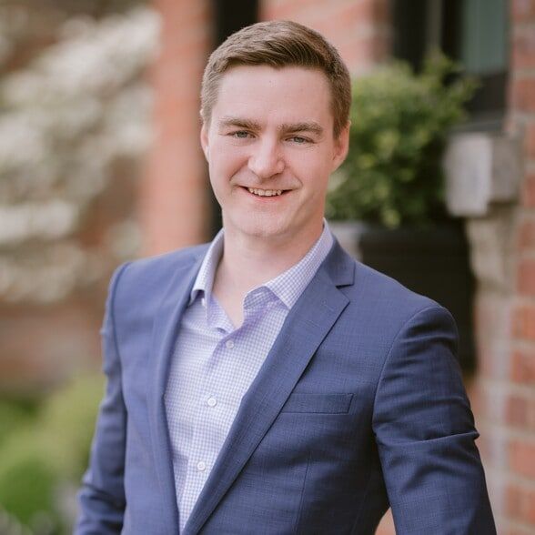 Land Listing Agent Photo