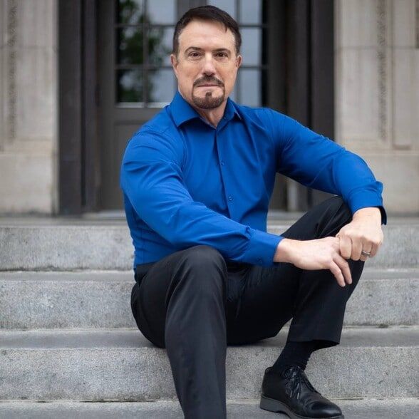 Land Listing Agent Photo