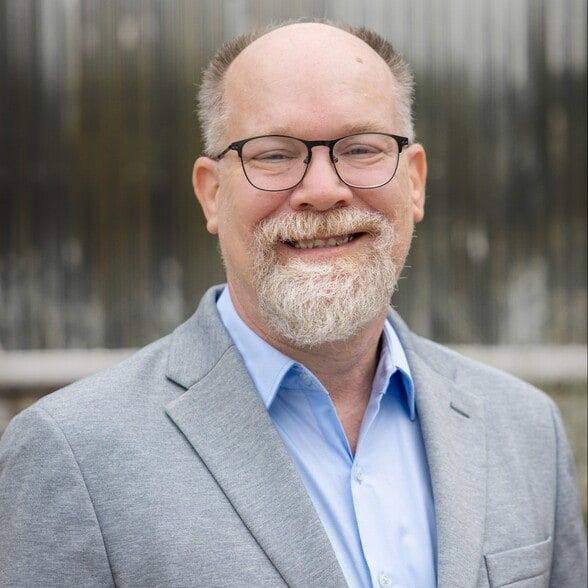 Land Listing Agent Photo