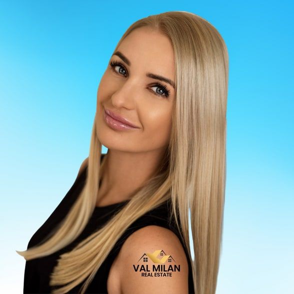 Land Listing Agent Photo