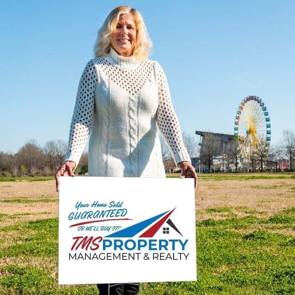 Land Listing Agent Photo