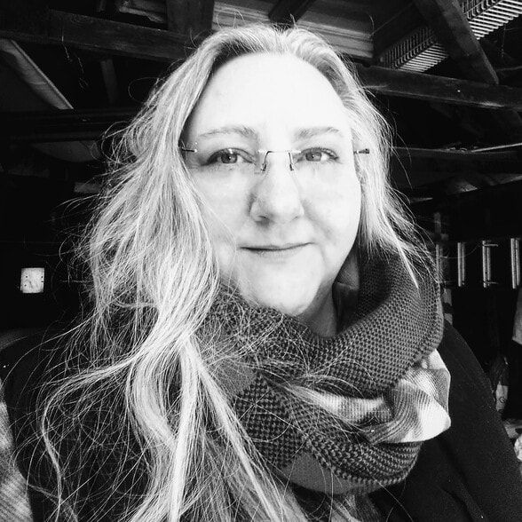 Land Listing Agent Photo