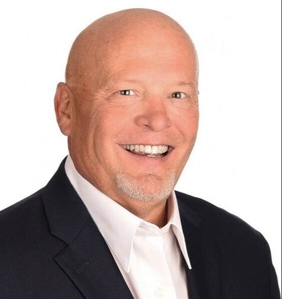 Land Listing Agent Photo