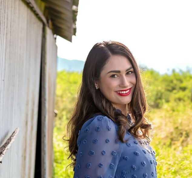 Land Listing Agent Photo