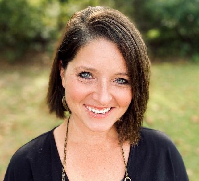 Land Listing Agent Photo