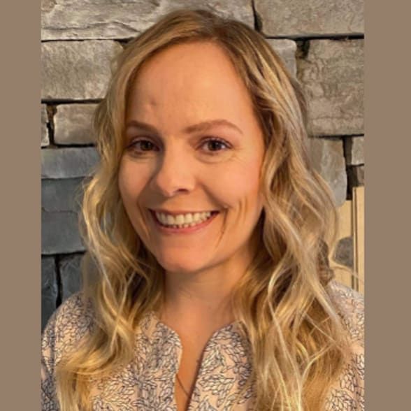 Land Listing Agent Photo